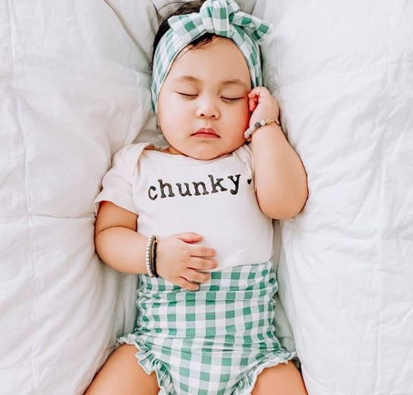 Are Finn Emma baby clothes Fashionable?-Baby wearing organic bodysuit 'Chunky'.