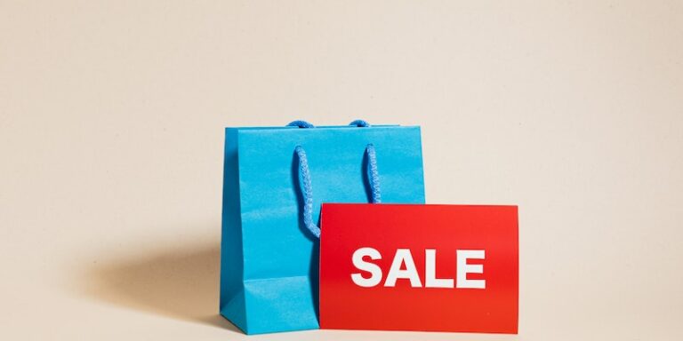 When is Next Hanna Andersson sales?-Image from a shopping bag with a sale sign.